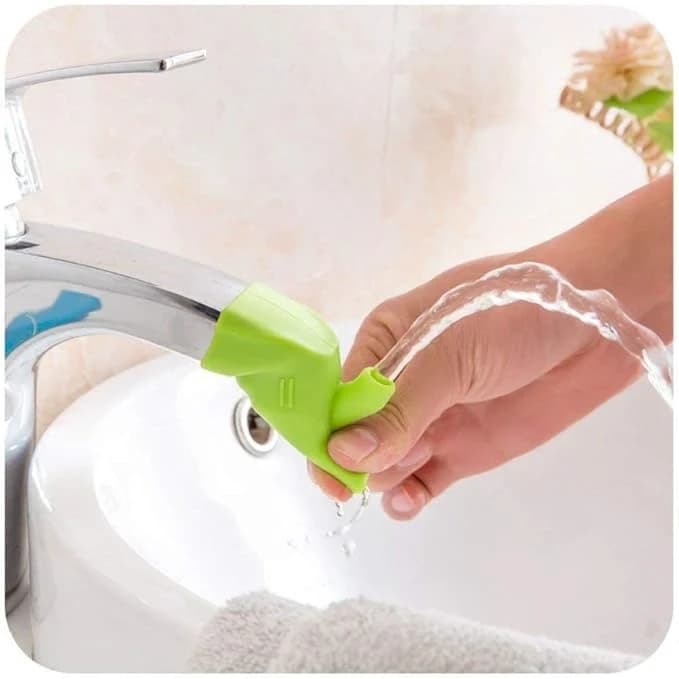 IZ LeZoir Faucet Connector Kitchen Water Tap Extension,Tooth Brushing Gargle Hand Washing Extender Bathroom Kitchen Sink Faucet Silicone Extender Accessories | 1 Piece (Green)